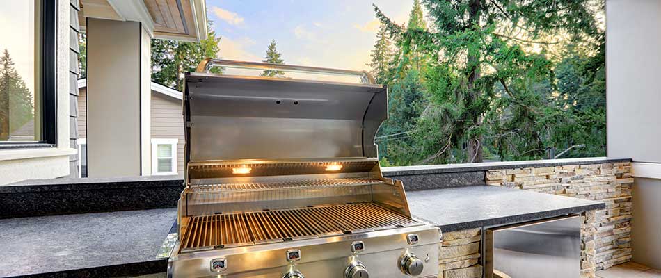 Outdoor kitchen with grill cooking surface in Encinitas, CA.
