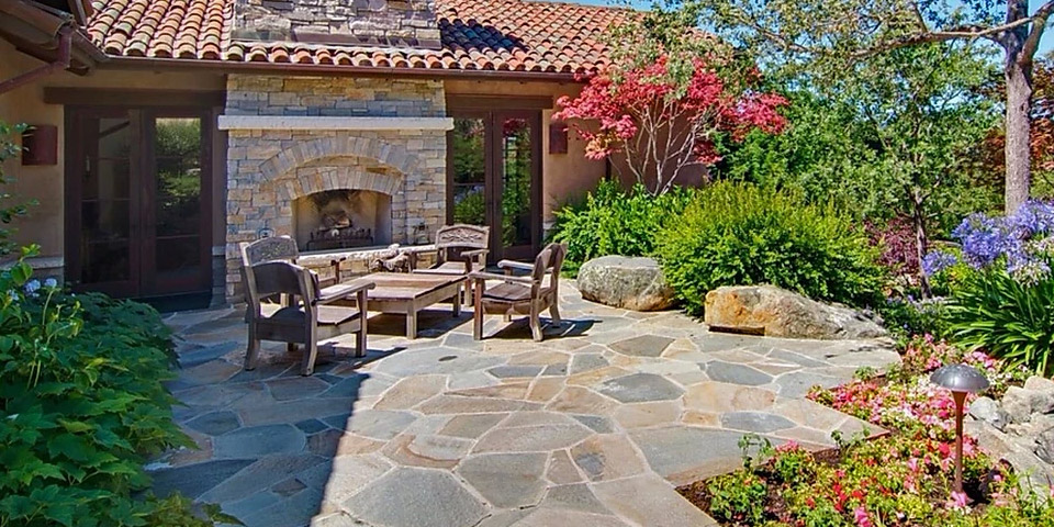 Custom flagstone patio constructed at a Encinitas, CA home.